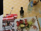 img_kris_2008_05_11 12-55-41_0465.JPG (51.29 KByte) Caffè und Zeitung : img_kris_2008_05_11 12-55-41_0465.JPG