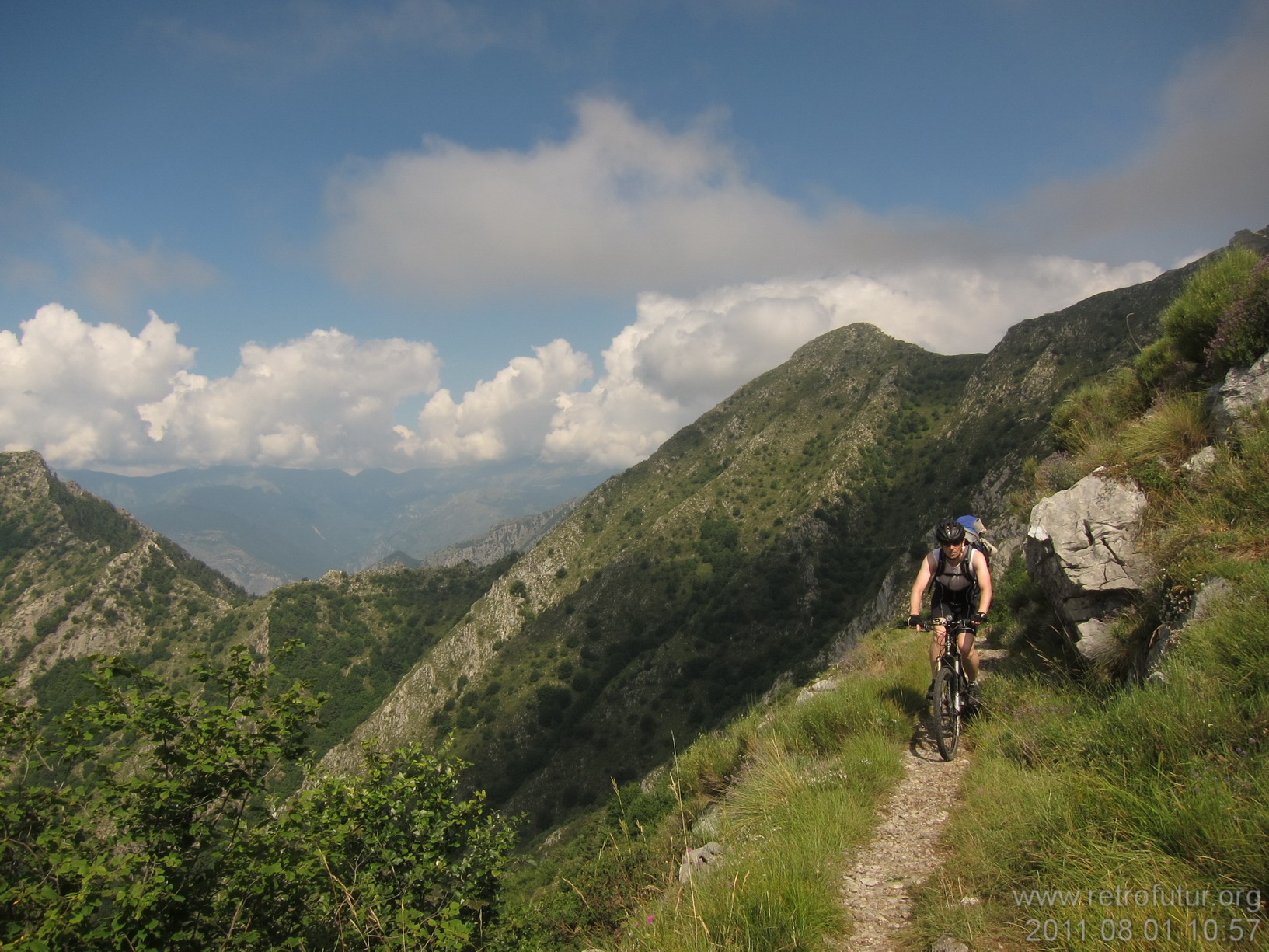 1.8. Passo Gouta - Colle Melosa (Rif. Allavena) : ligurien_MTB_068_2011.08.01_10-57.JPG