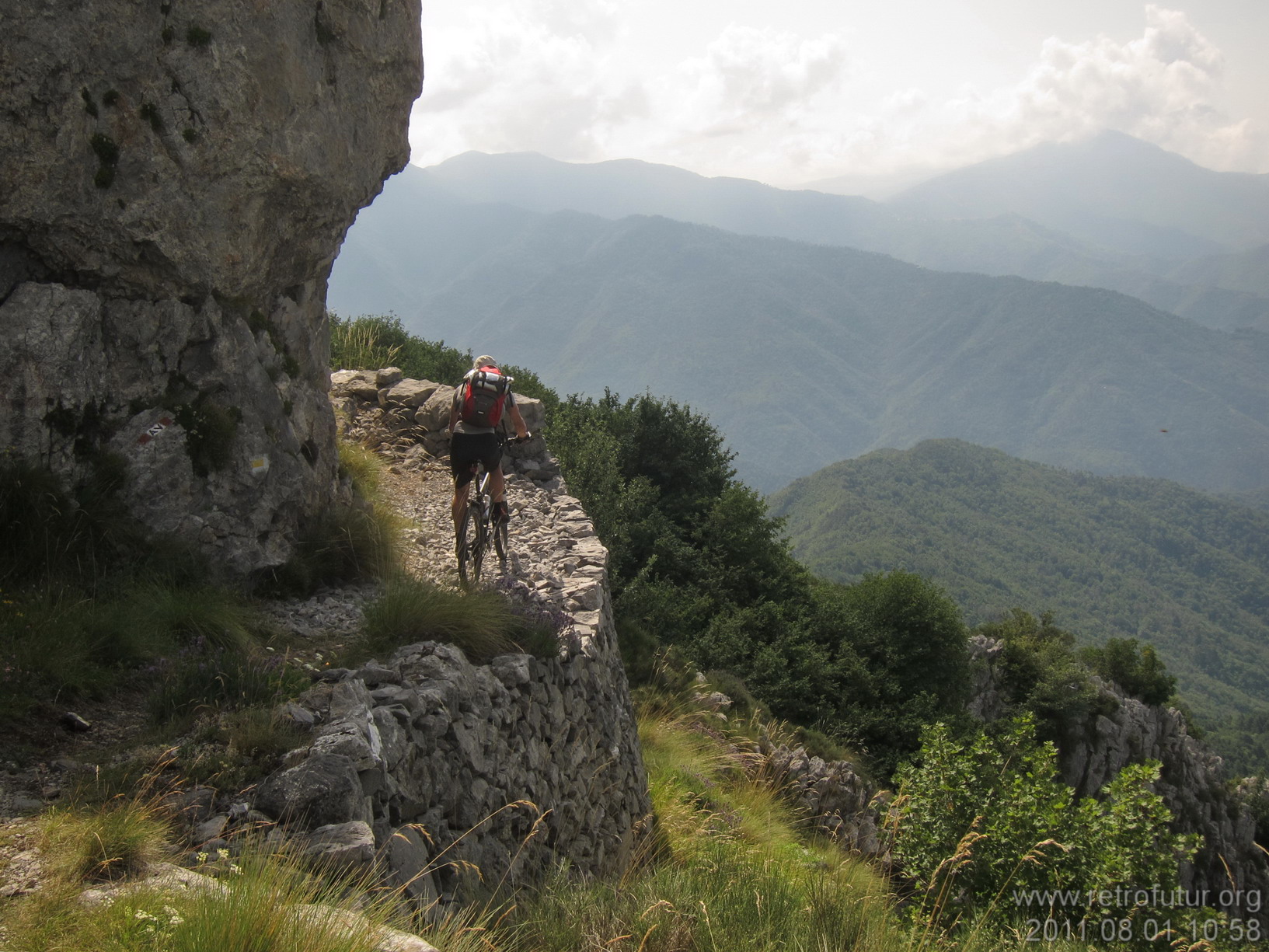 1.8. Passo Gouta - Colle Melosa (Rif. Allavena) : ligurien_MTB_069_2011.08.01_10-58.JPG