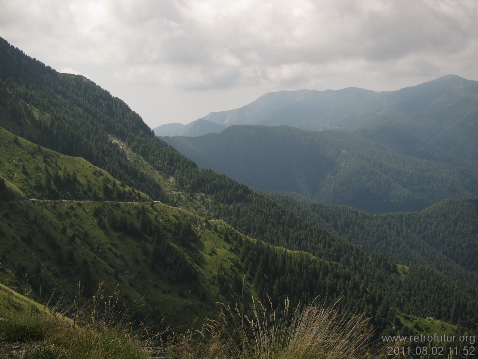 2.8. Colle Melosa - Colle di Nava (Hotel) : ligurien_MTB_118_2011.08.02_11-52.JPG