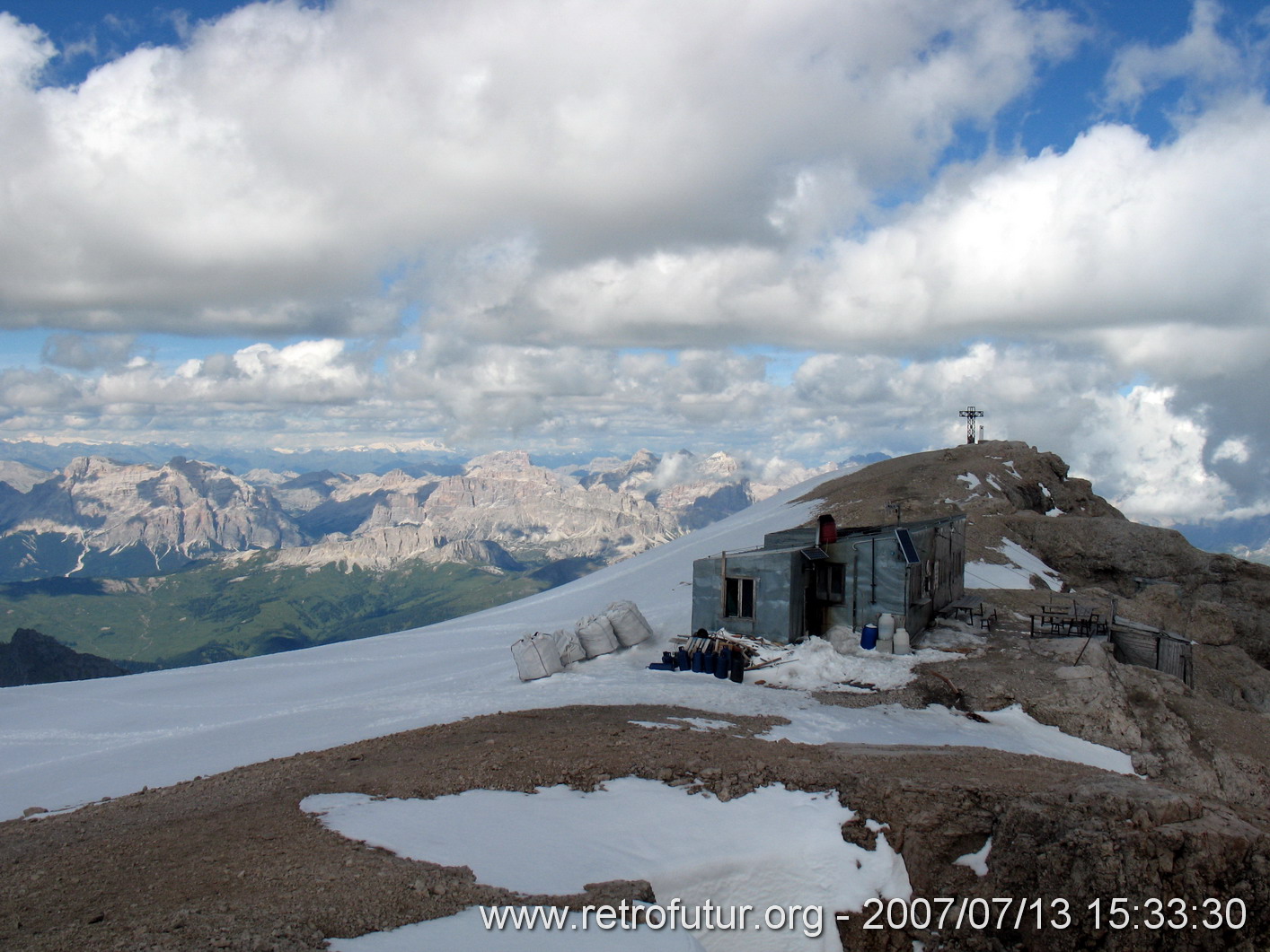 Punta Penia / Marmolada : Rifugio Punta Penia - Rifugio più alto delle Dolomiti