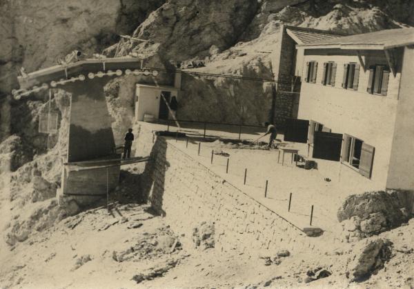 Sella Pass (BZ) / Gondellift Cestovia Langkofelscharte : Die Bergstation kurz vor der Fertigstellung