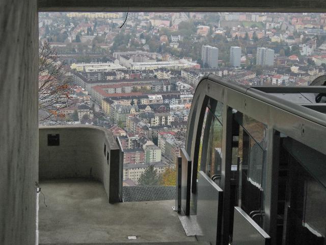 Blick auf Innsbruck (55.8 KByte) Seegrube : Blick auf Innsbruck