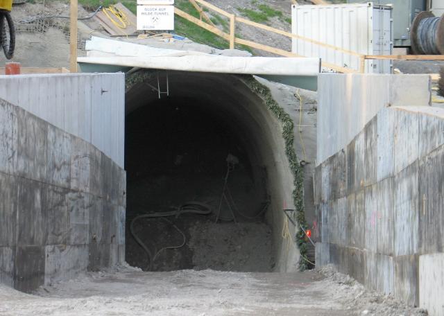 Steep tunnel : 2006.04.07