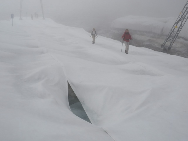 Unter dem weißen Teppich : 2018_08_11 Stubaier Glatescher Liftology 206.jpg