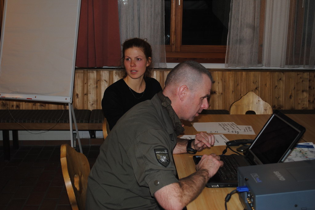 Random images - Peace Studies WT 2011 : DSC_0205.JPG