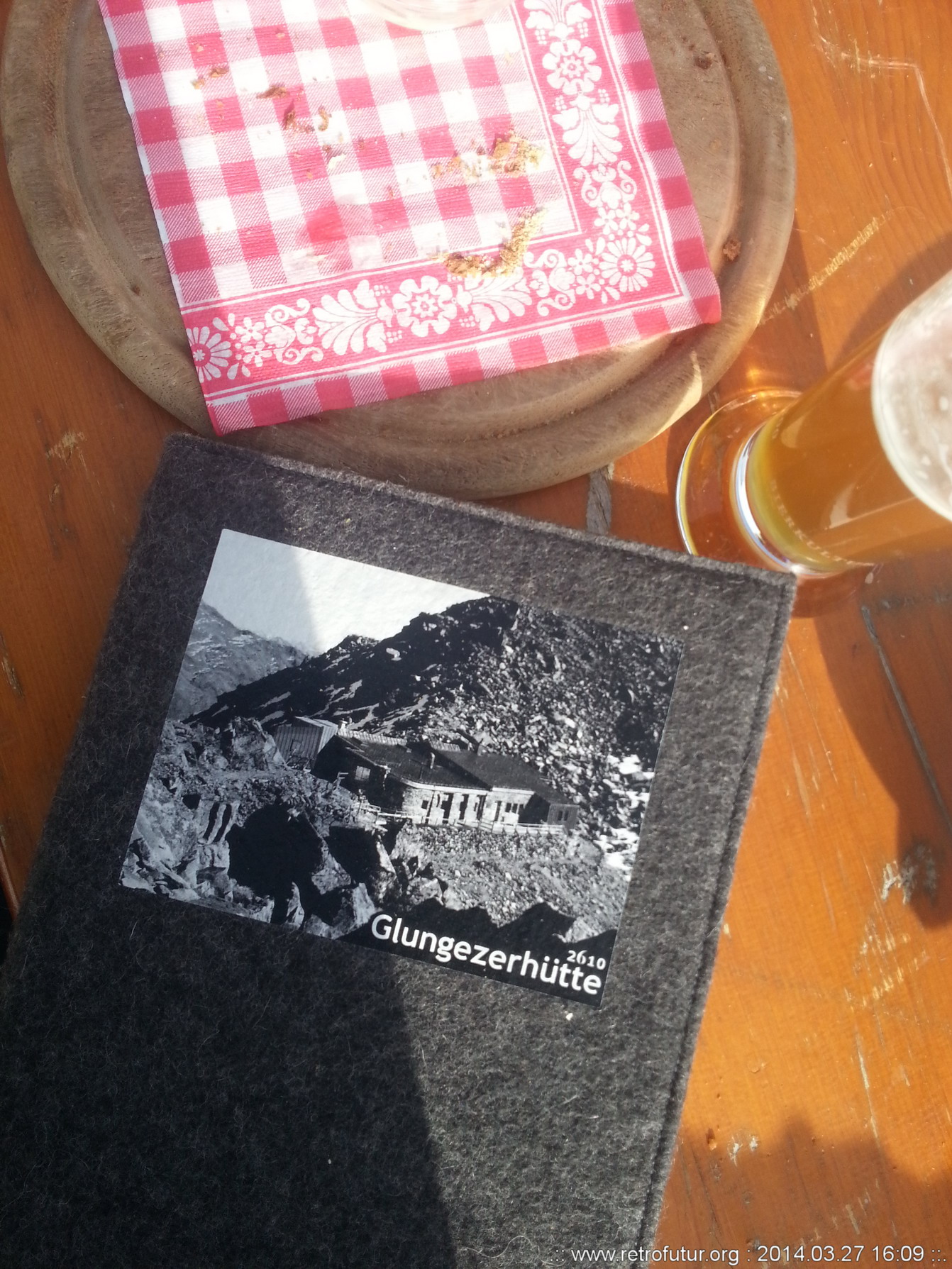 Skitour vs. Industrieski am Beispiel der Querung vom Glungezer Gipfel über Zirbenweg bis hinab nach Igls : Menü.