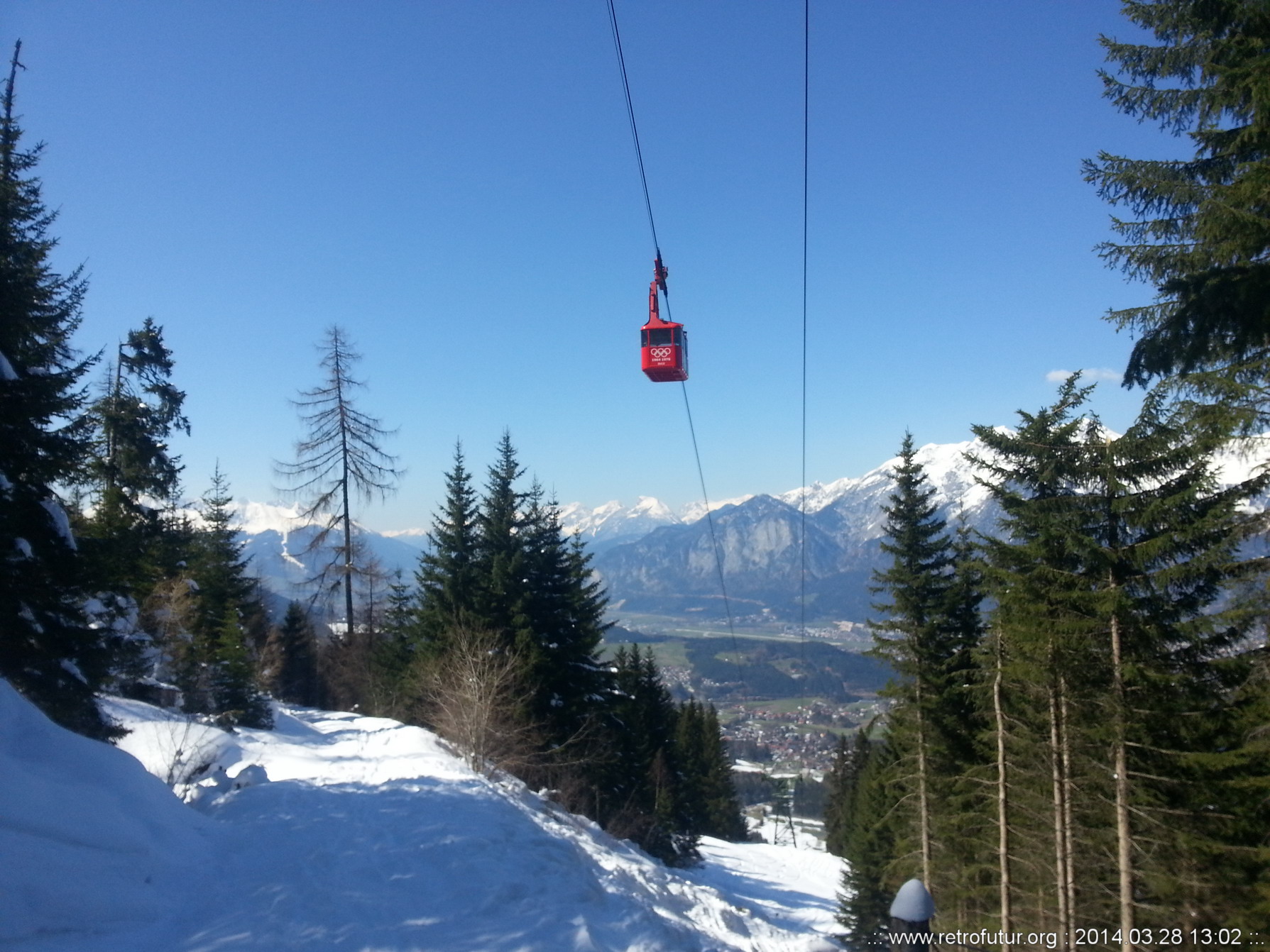 Skitour vs. Industrieski am Beispiel der Querung vom Glungezer Gipfel über Zirbenweg bis hinab nach Igls : Die gute Dame. Es passt.